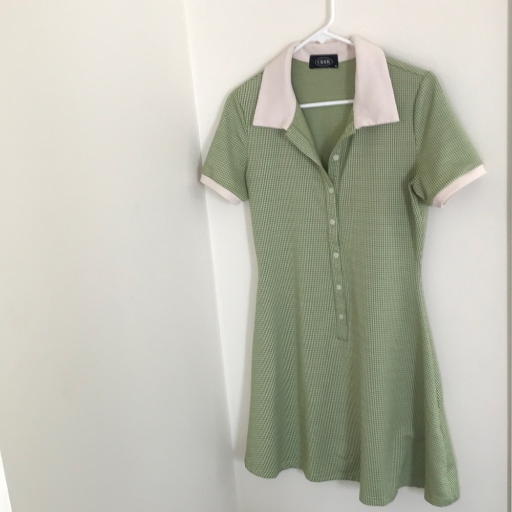 Cider size M. Light green hue. Cream undertone. Approximately 35 inches long
